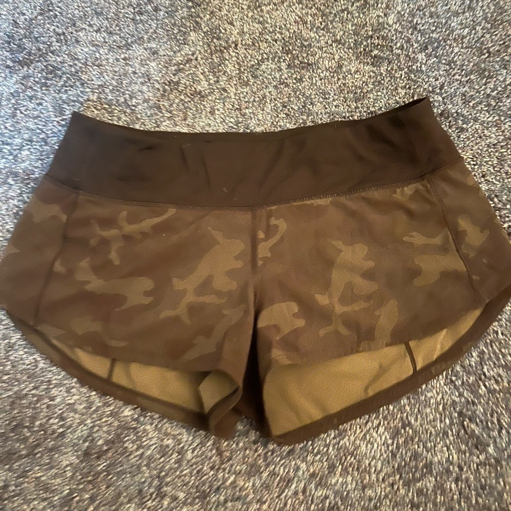 Lulu green camo shorts size 6